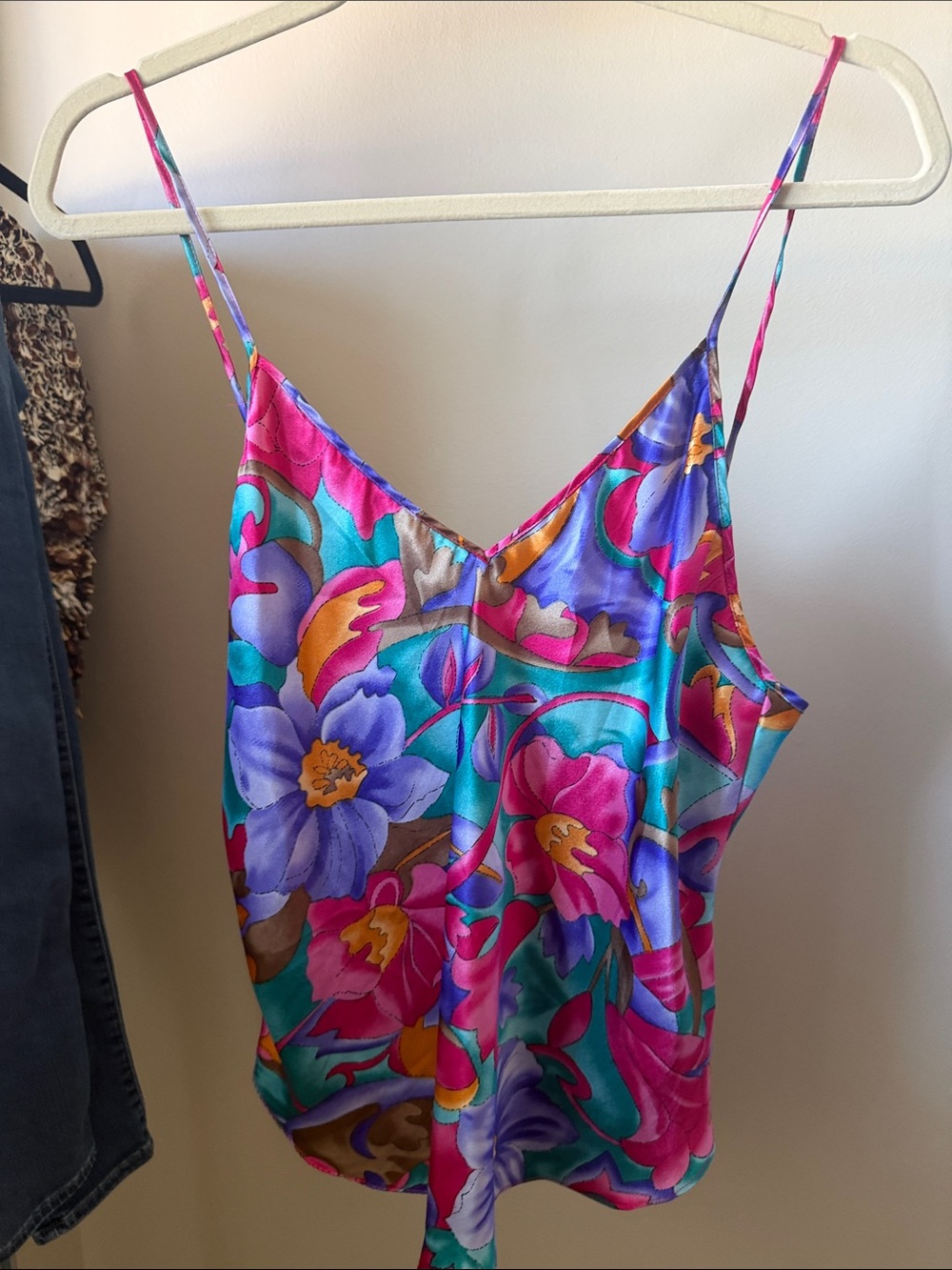 Vintage Floral Satin Spaghetti-Strap Tank Top - Pink & Purple
